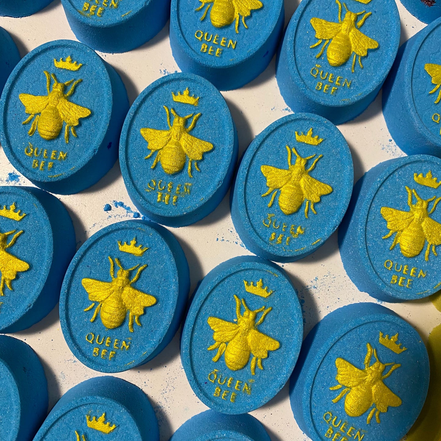 Blue Queen Bee Bath Bomb