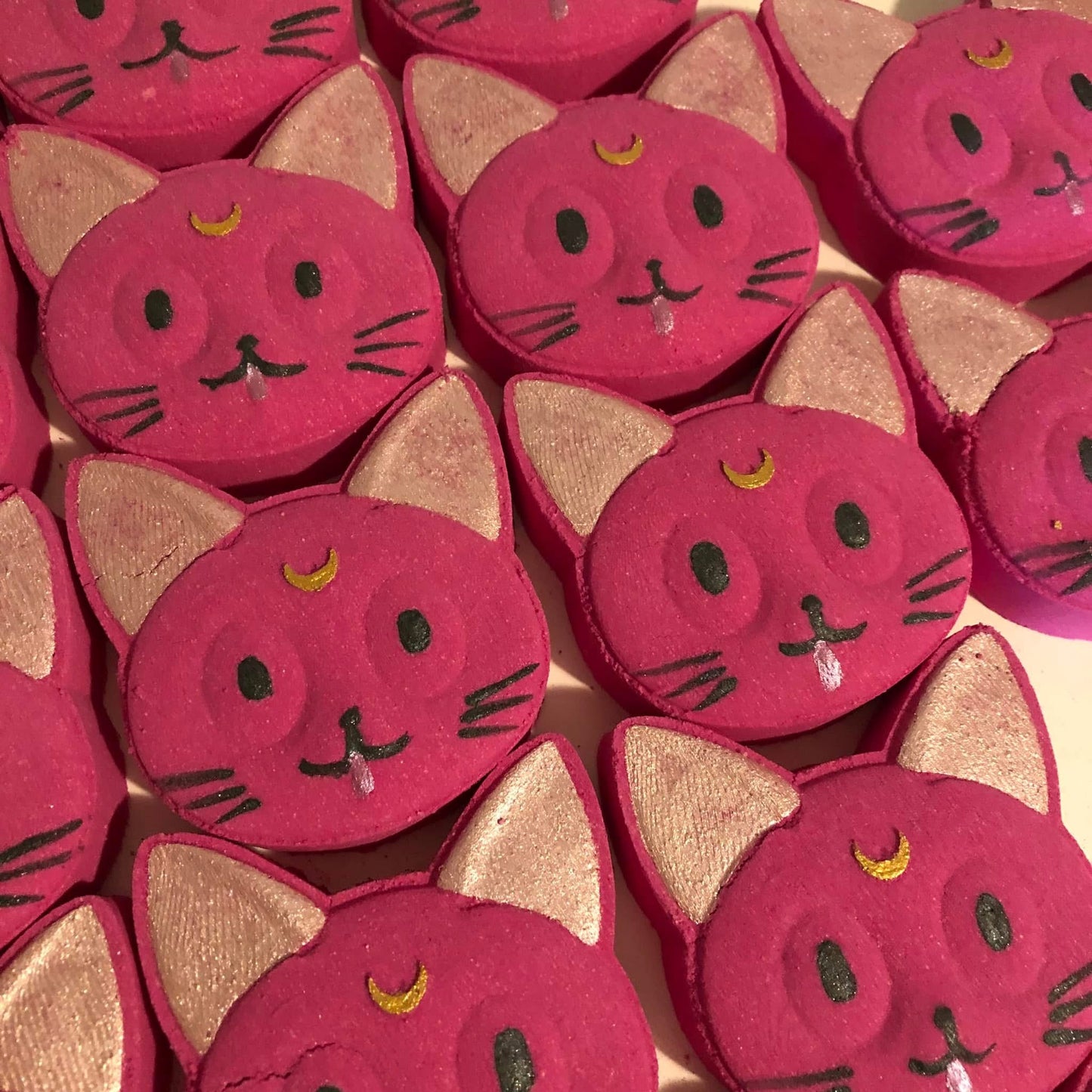 Lucky Cat Bath Bomb